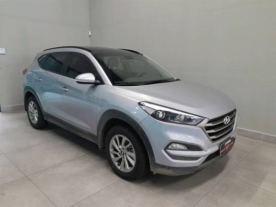 HYUNDAI TUCSON 1.6 16V T-GDI GASOLINA GLS ECOSHIFT HYUNDAI TUCSON 1.6 16V T-GDI GASOLINA GLS ECOSHIFT